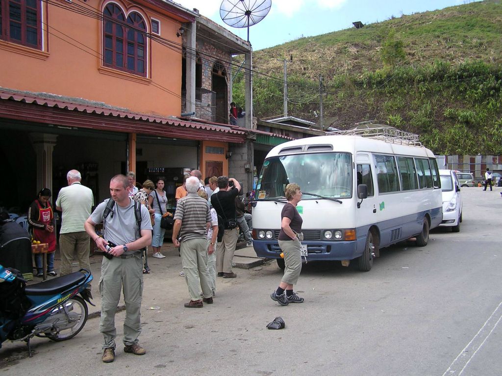 LAOS - LUANG PRABANG -> PHONSOVAN - tussenstop