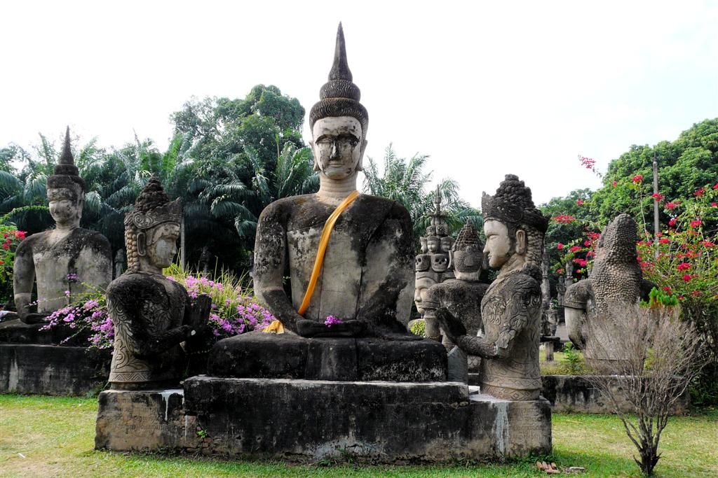 LAOS - VIENTIANE - beeld in het Xieng Kuane Buddha park