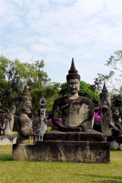 LAOS - VIENTIANE - beeld in het Xieng Kuane Buddha park