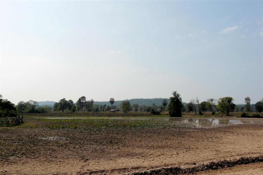 LAOS - KONG ISLAND - uitzicht onderweg tijdens fietstocht