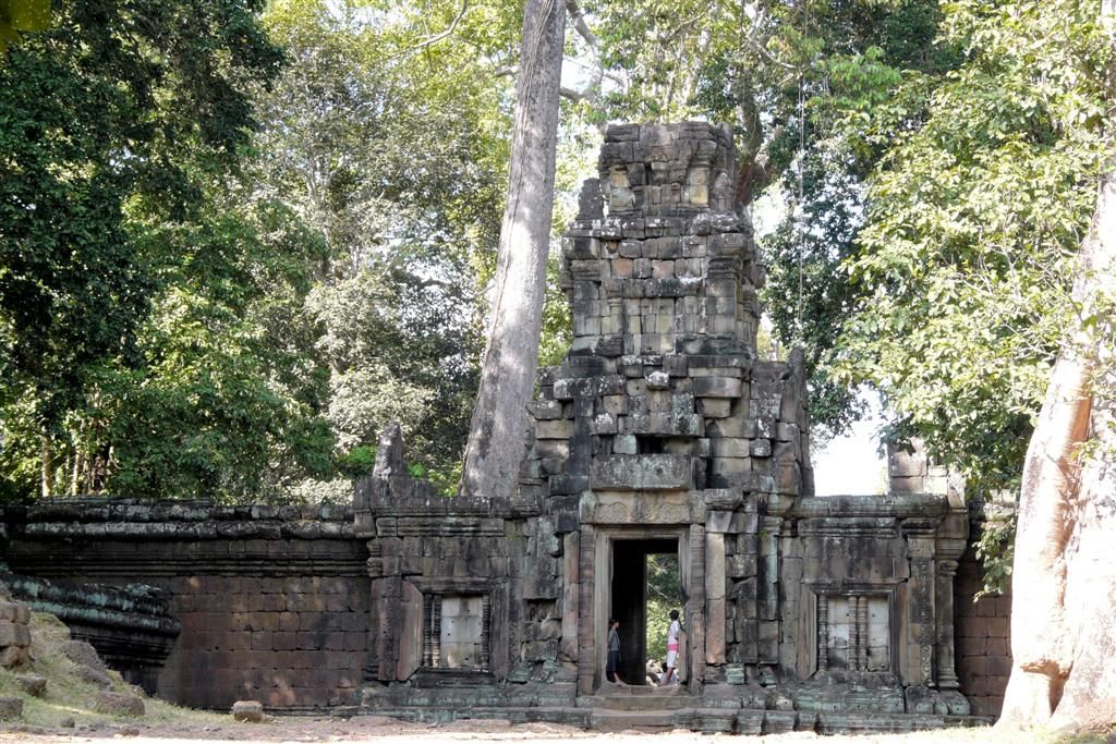 CAMBODJA - SIEM REAP - Baphuon van Angkor Thom
