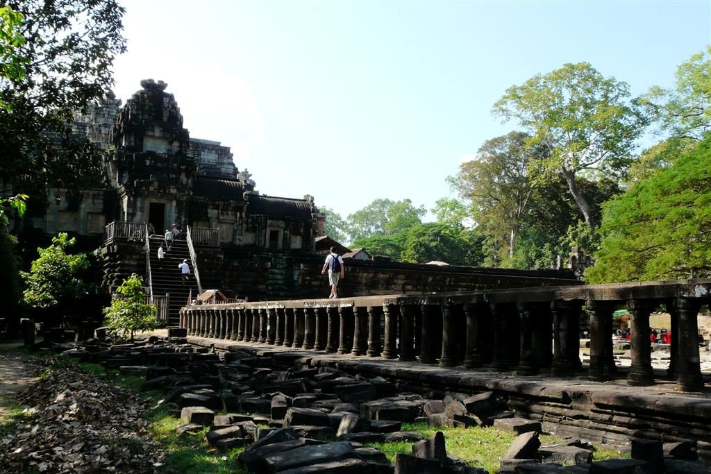 CAMBODJA - SIEM REAP - Baphuon van Angkor Thom