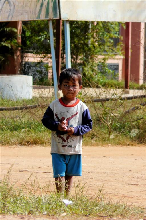 CAMBODJA - SIEM REAP - jonge spiderman