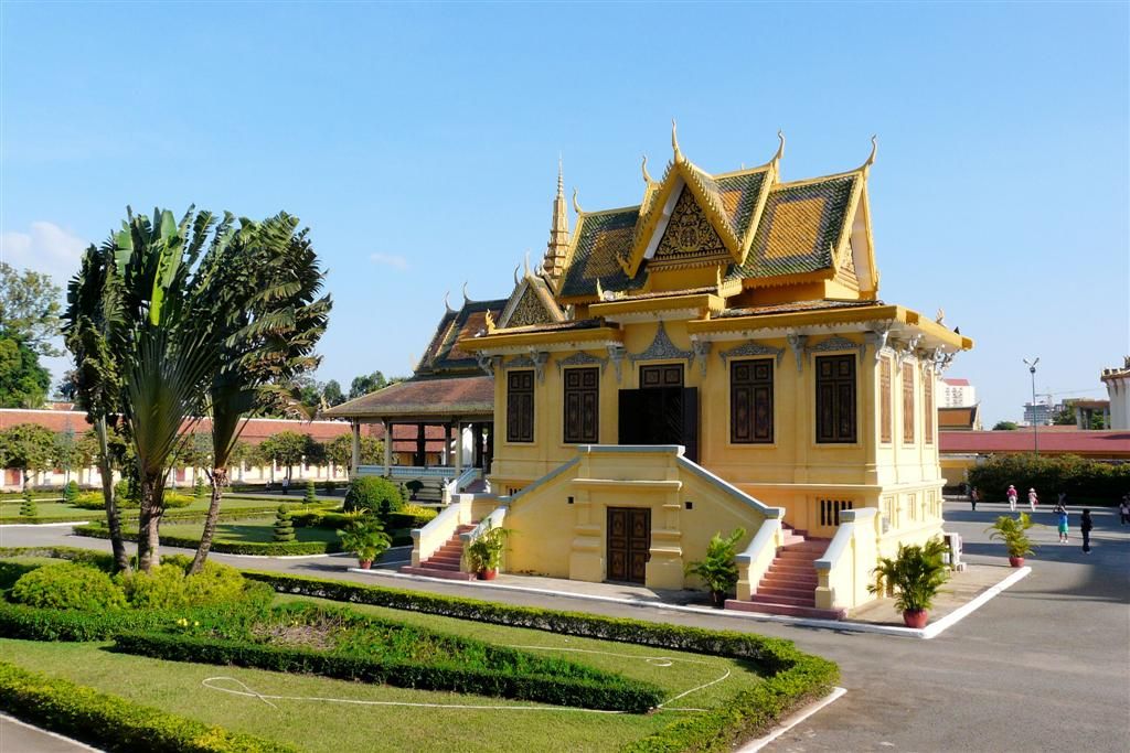 CAMBODJA - PHNOM PENH - voormalige schatkamer van het koninklijk paleis