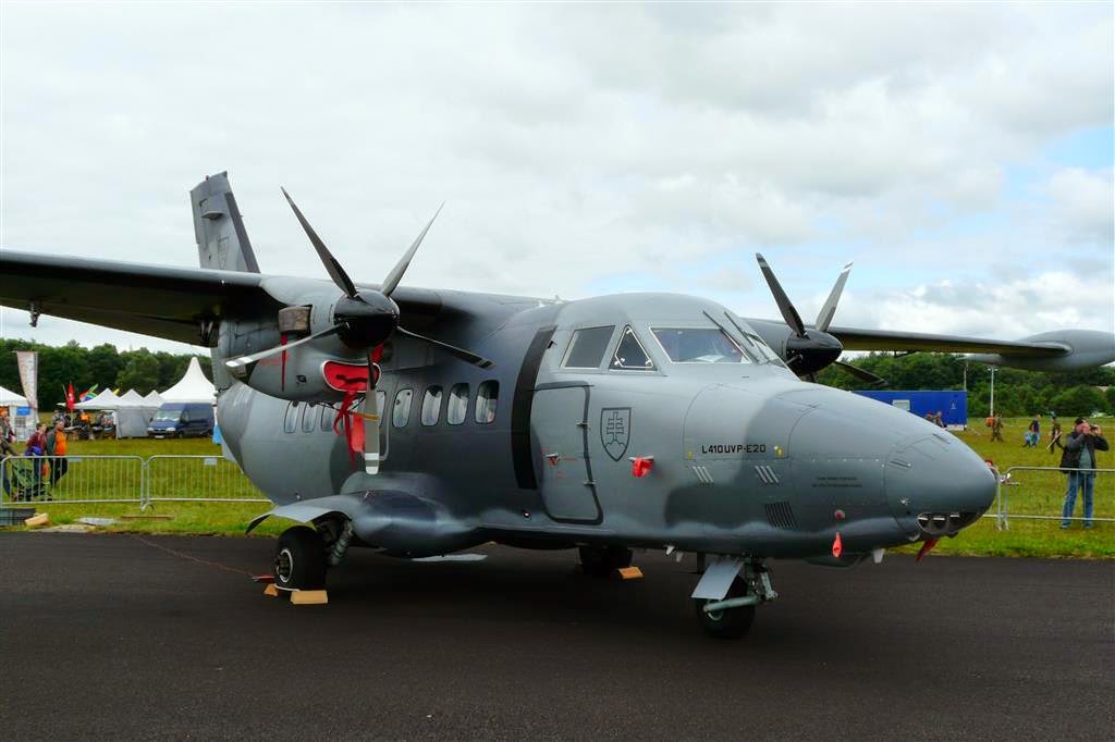 Let L-410 Turbolet E20 (2718 Tsjechië)