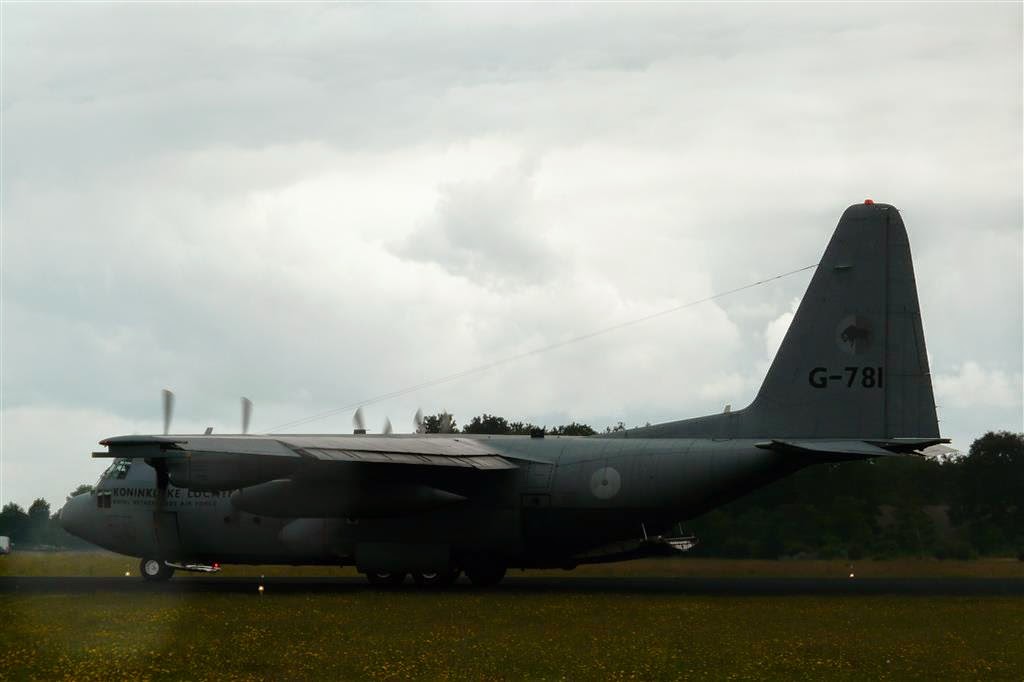 Hercules C-130H (G-781)