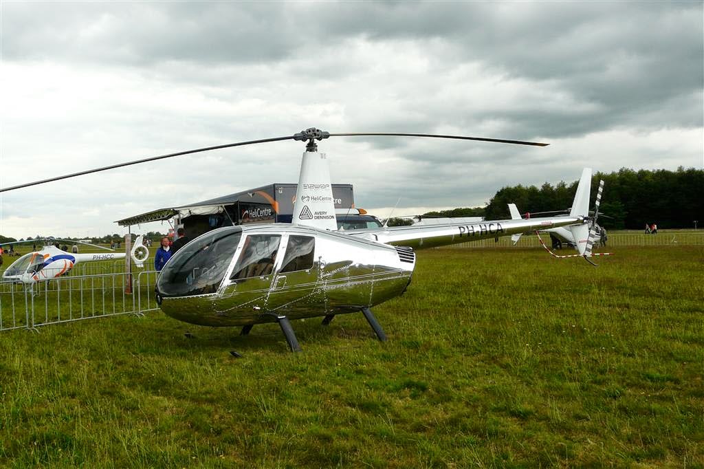 Robinson 44 Raven II (PH-HCA)