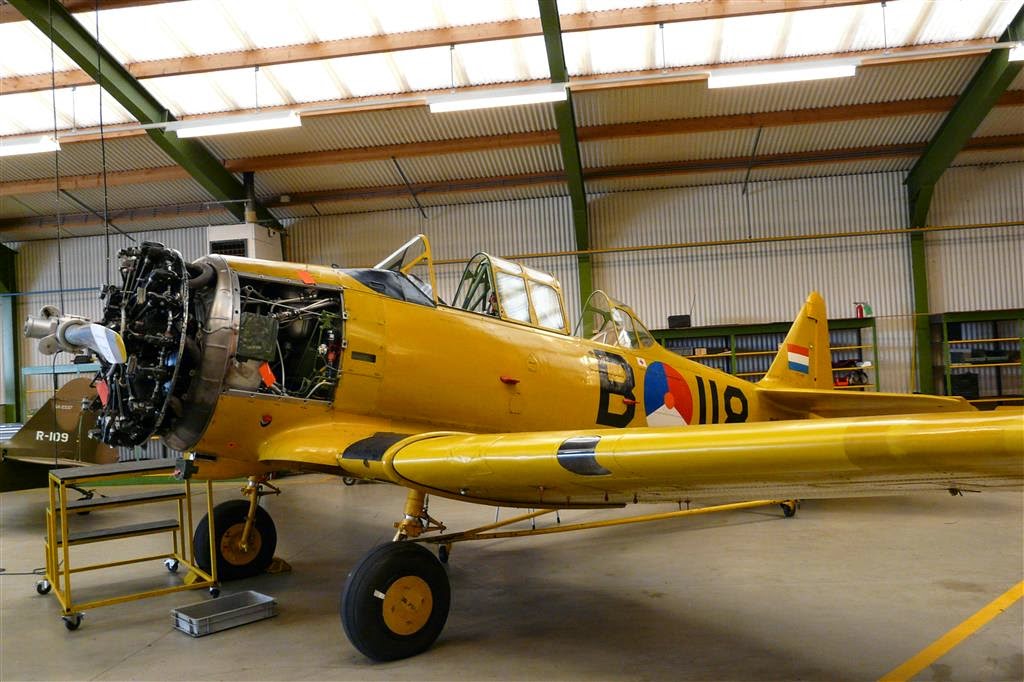 Noorduyn AT-16ND Harvard IIb (B-118)