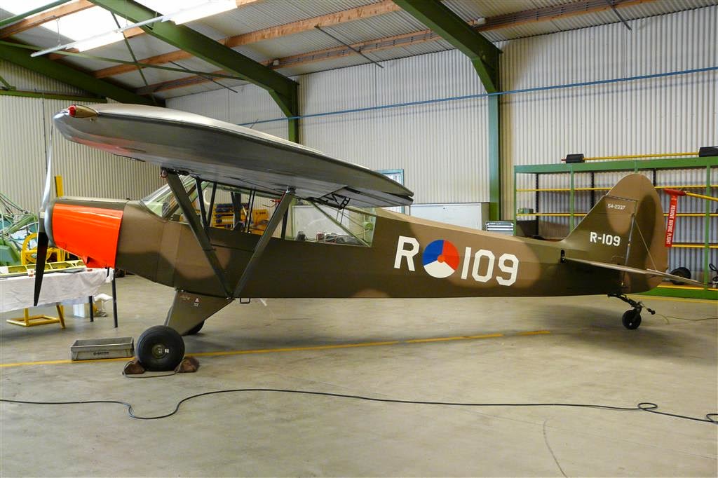 Piper PA-18-135 Super Cub (R-109)