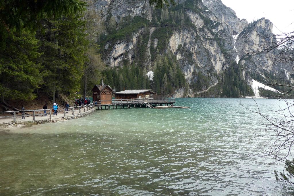 PRAGSER WILDSEE - het Bootshaus aan het meer