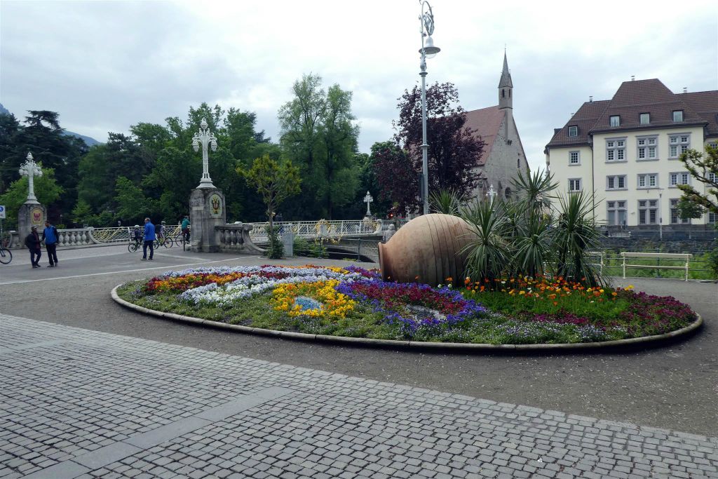 MERANO - een bloemenperk
