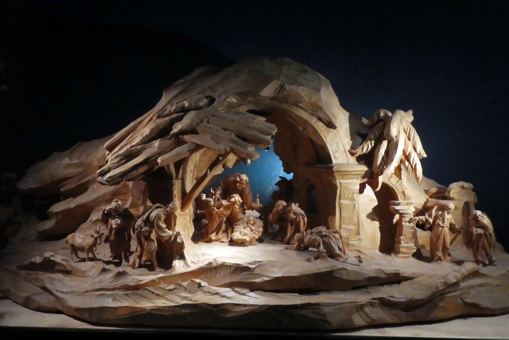 LUTAGO - binnen in het Maranatha museum