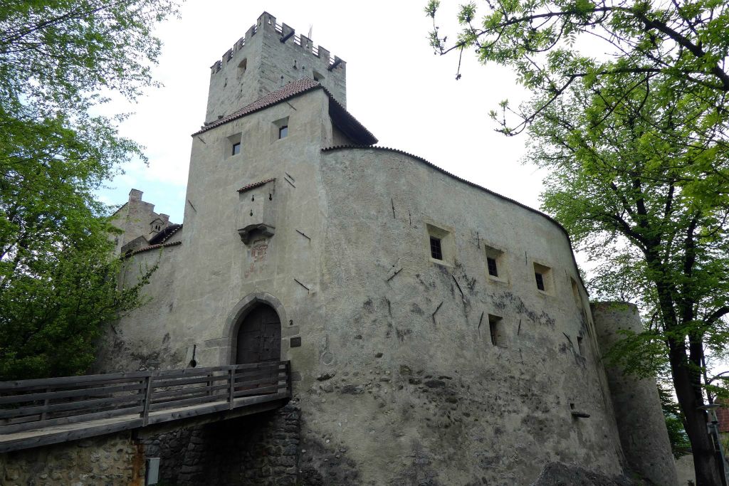 BRUNICO - het kasteel van Brunico
