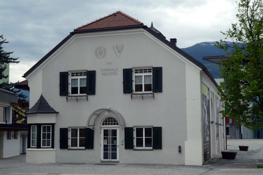 BRUNICO - een oude sportschool