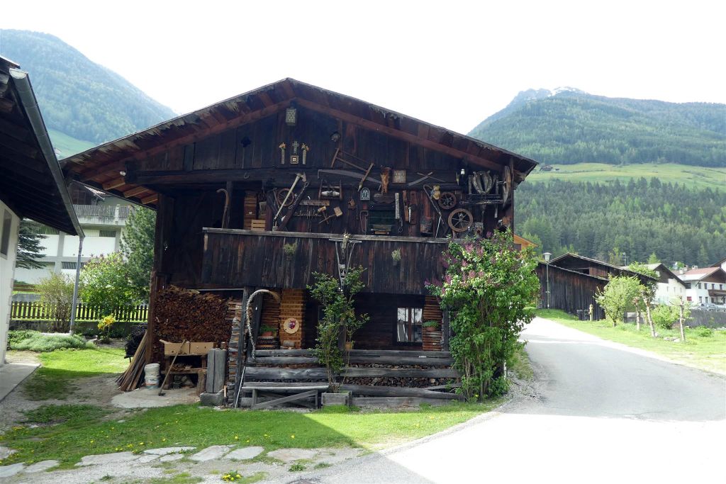 SAN GIOVANNI - een huis met oude spullen