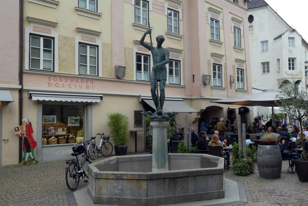 BRIXEN - de George fontein