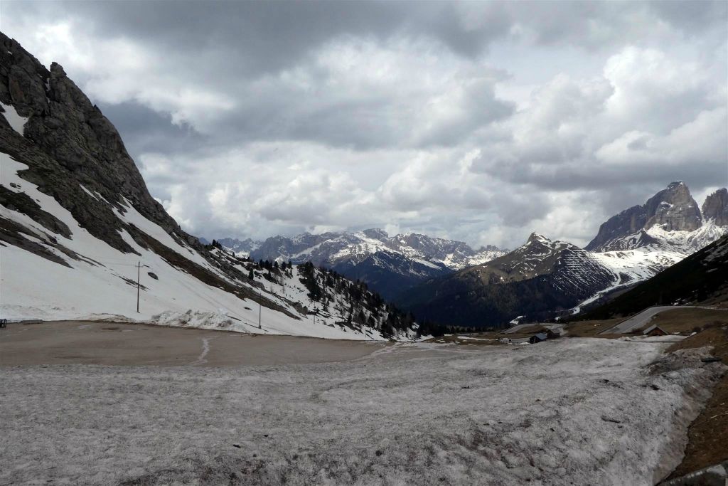 CANAZEI - het uitzicht bij de Pordoipas (2239 meter)