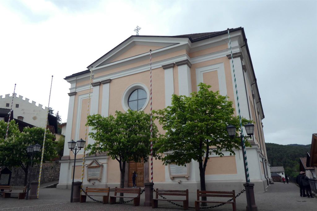 KASTELRUTH - de parochiekerk