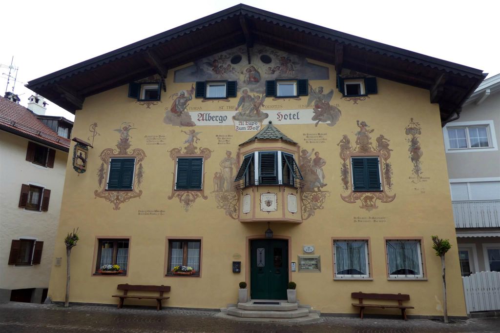 KASTELRUTH - het oude familie hotel Zum Wolf