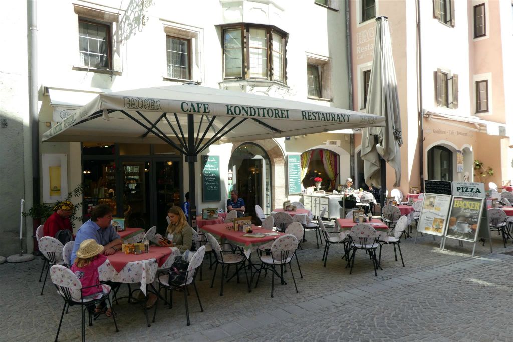 RATTENBERG (OOSTENRIJK) - het cafe en banketbakkerij Hacker