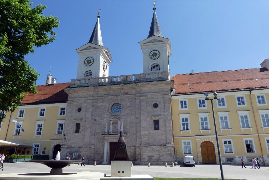 TEGERNSEE (DUITSLAND) - de parochiekerk van St. Quirinus