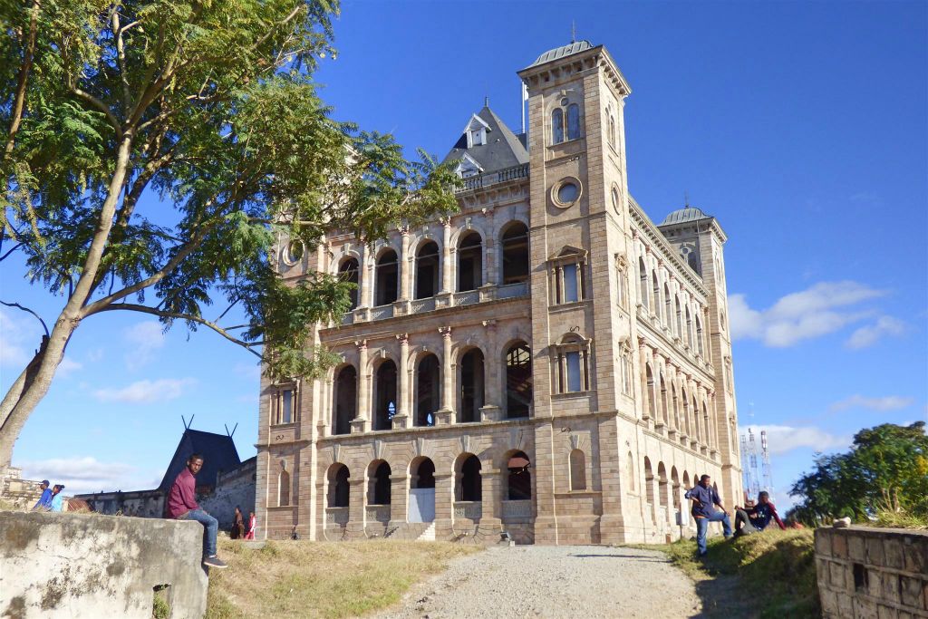 ANTANANARIVO - het paleis Manjakamiadana van het koninklijk complex Rova van Antananarivo