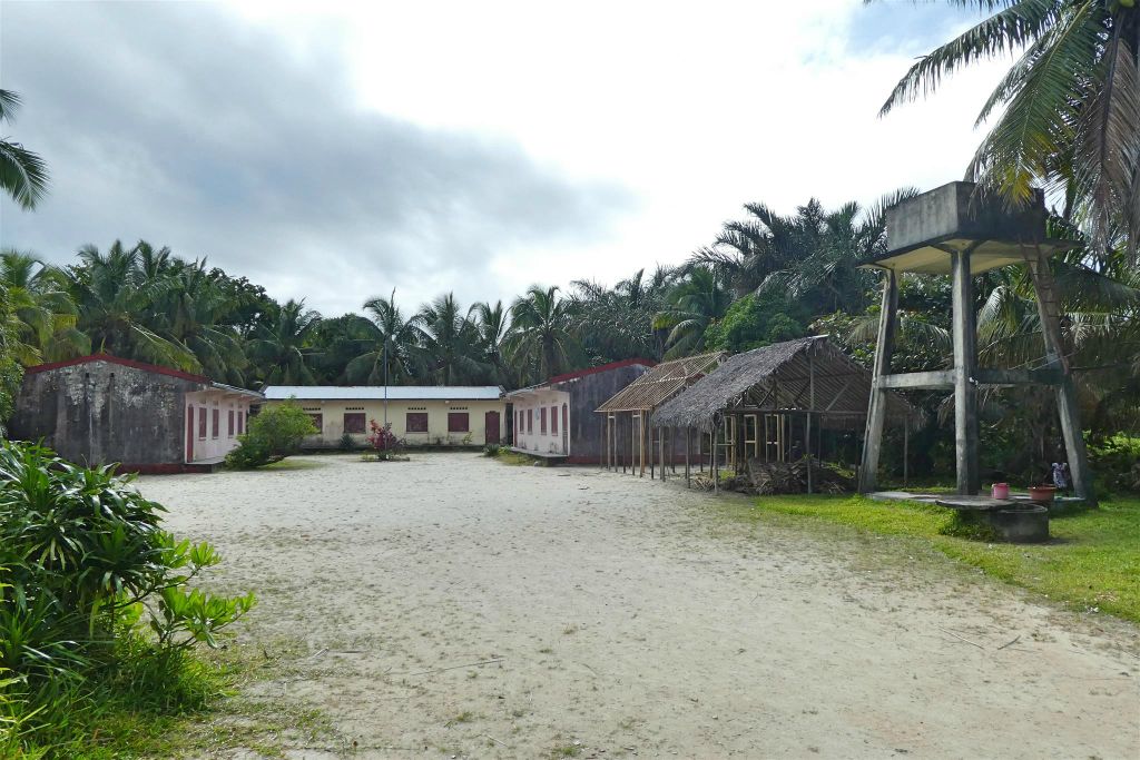 ÎLE AUX NATTES - een openbare lagere school