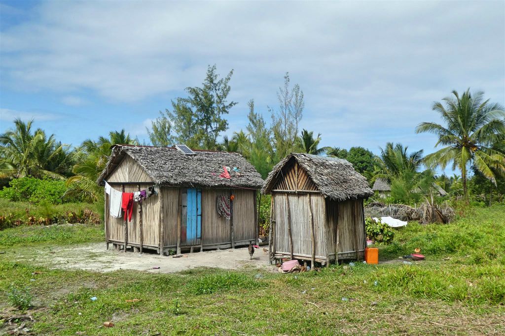 ÎLE AUX NATTES - enkele hutjes