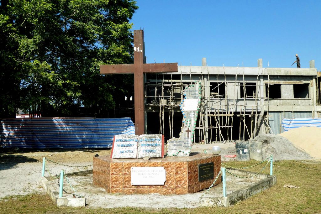 TOAMASINA - een monument