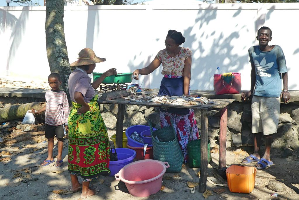TOAMASINA - de verkoop van vis