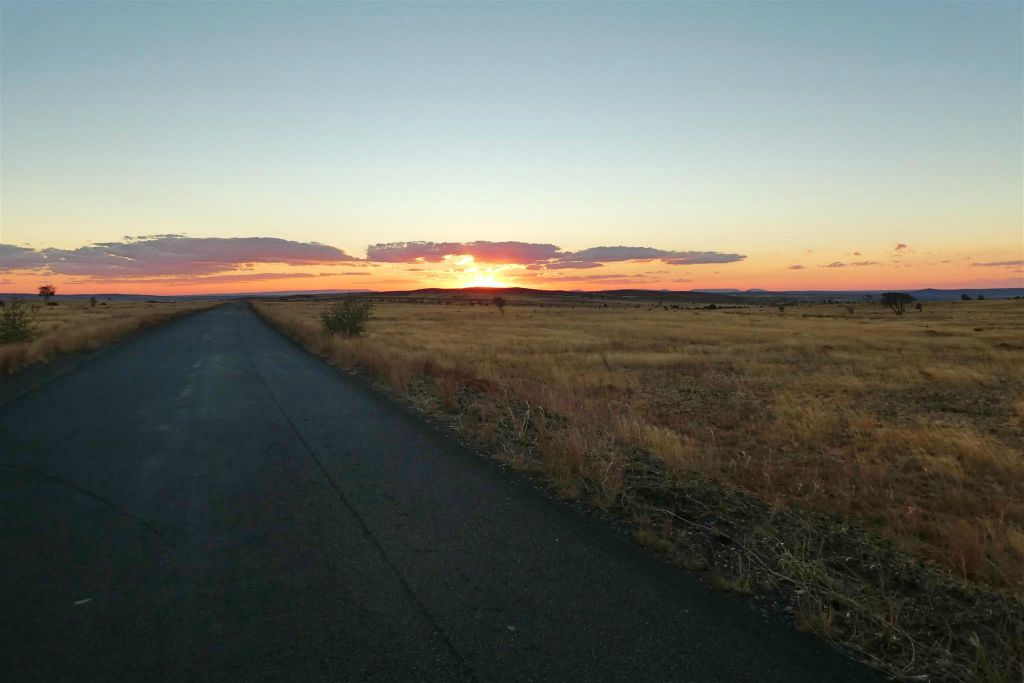 BOKA-MANAMBOAY -> RANOHIRA - een zonsondergang