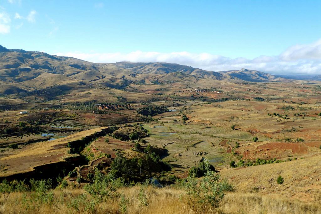 AMBALAVAO -> ANDRANOVORIVATO - het landschap