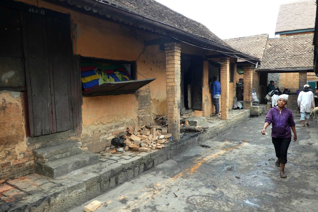 FIANARANTSOA - een binnenplaats
