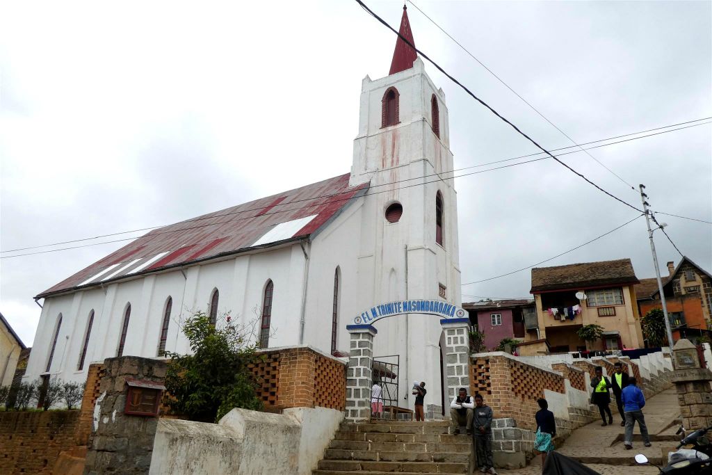 FIANARANTSOA - de Masombahoaka kerk