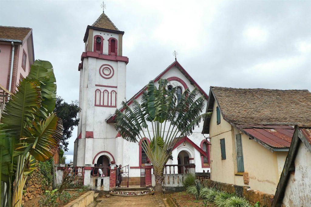 FIANARANTSOA - de Ambalavao Fahazavana kerk