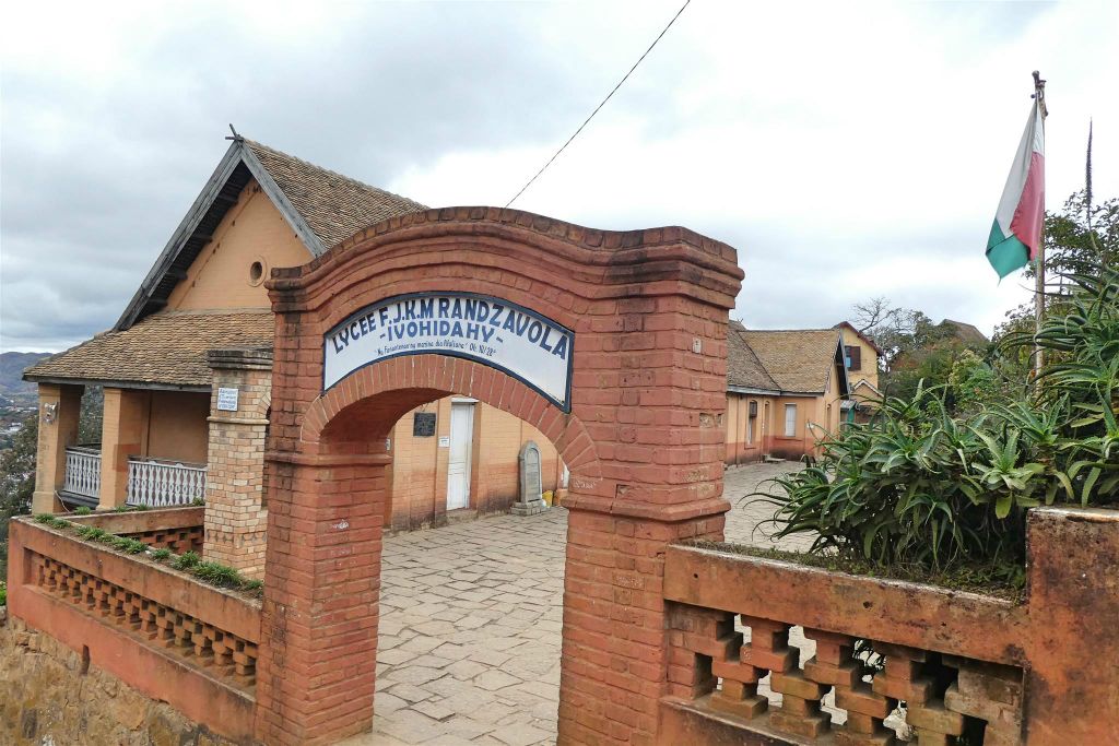 FIANARANTSOA - de Randzavola-Ivohidahy school