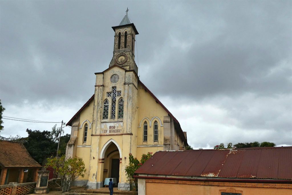 FIANARANTSOA - de Antranobiriky kerk