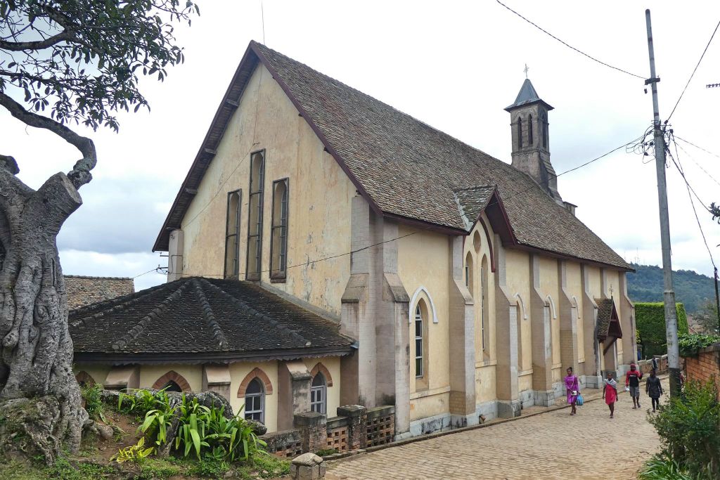 FIANARANTSOA - de Antranobiriky kerk
