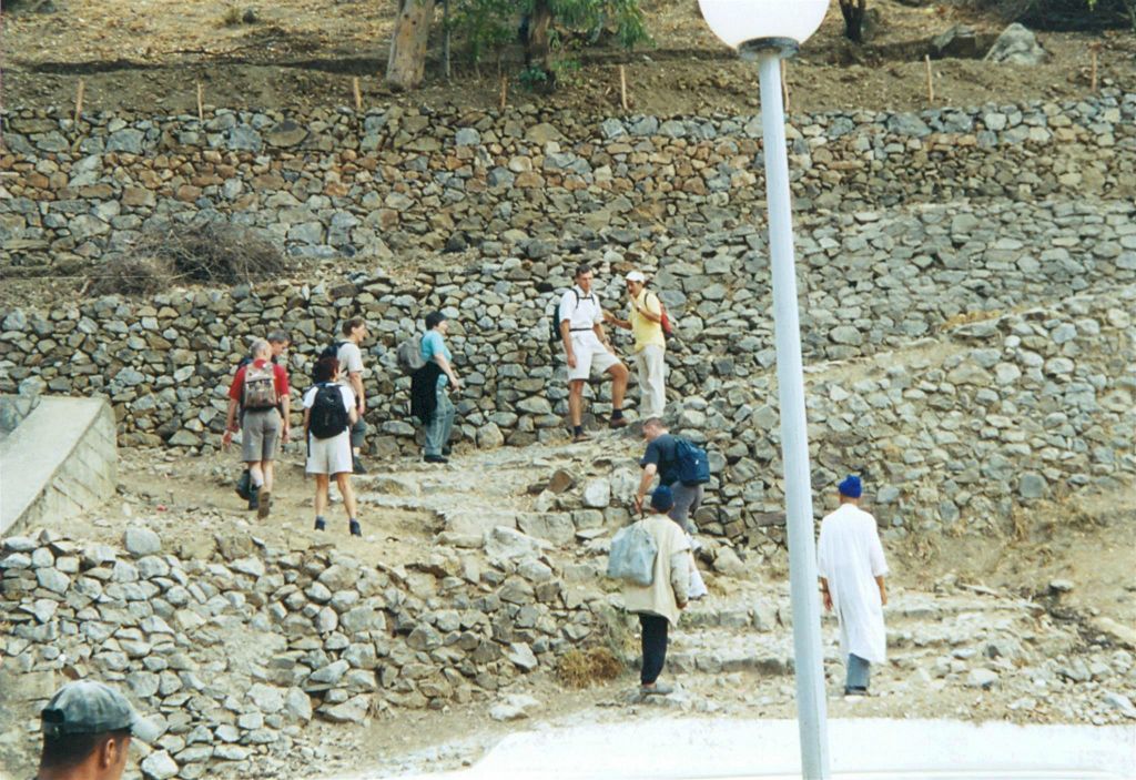 CHEFCHAOUEN - de wandelgroep begint aan een wandeling met een lokale gids