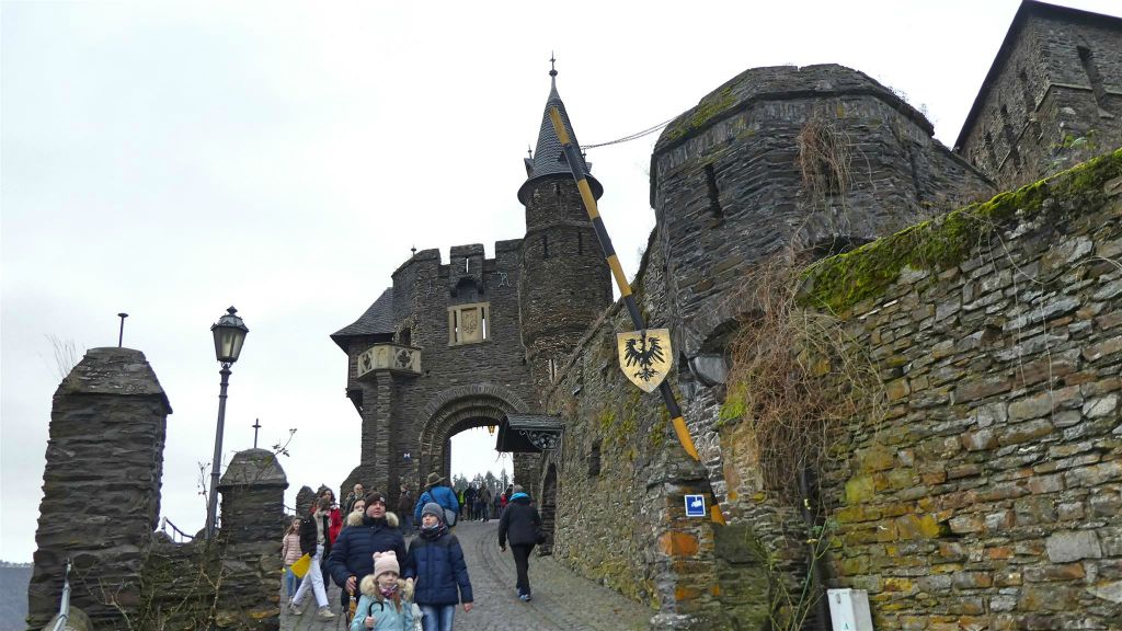 COCHEM - een toegangspoort van de rijksburcht