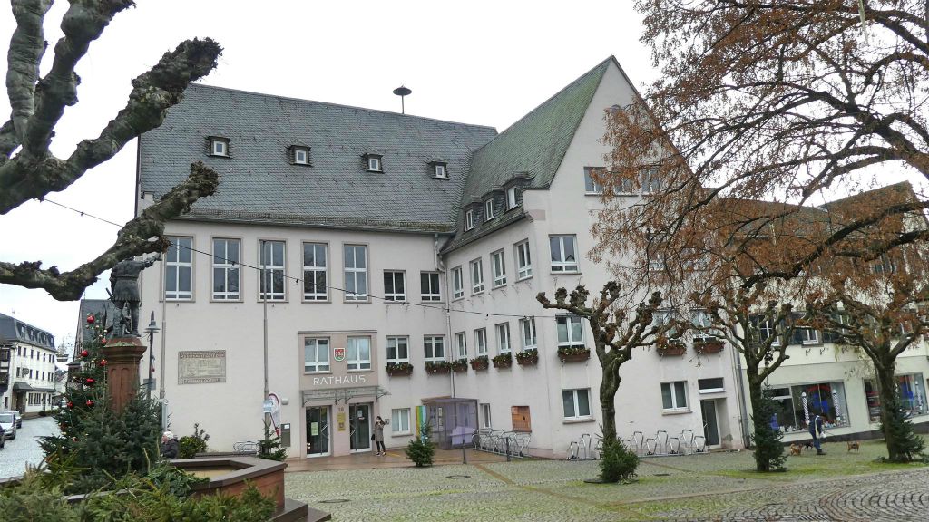 RÜDESHEIM AM RHEIN - het stadhuis