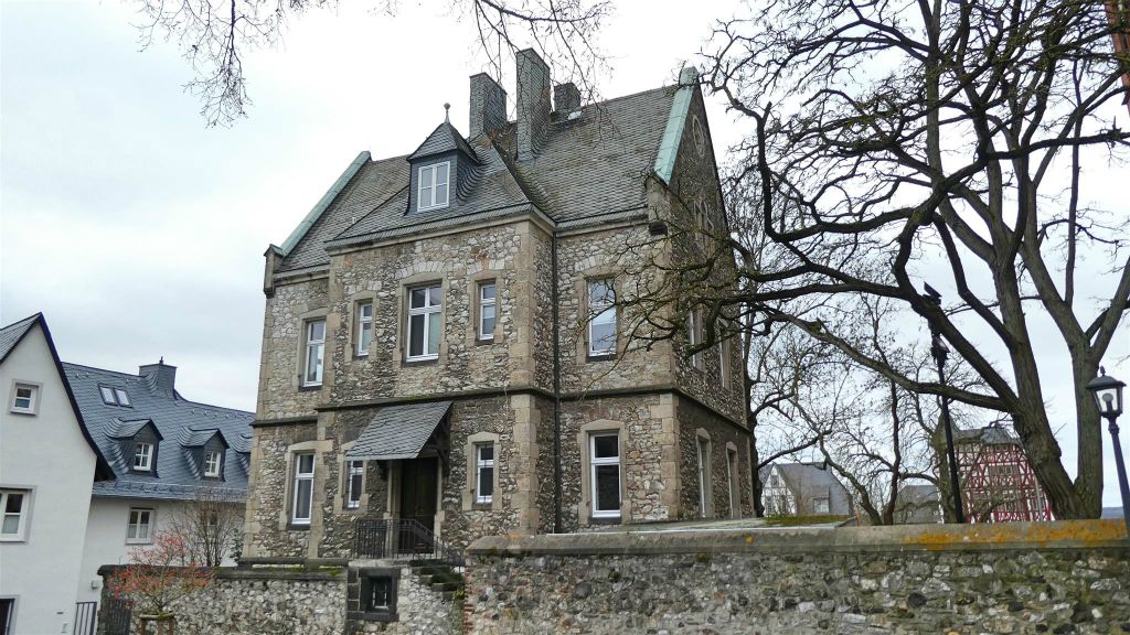 LIMBURG AN DER LAHN - het parochiekantoor van de dom van Limburg