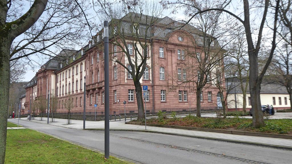 KOBLENZ - een gebouw van de hogere regionale rechtbank