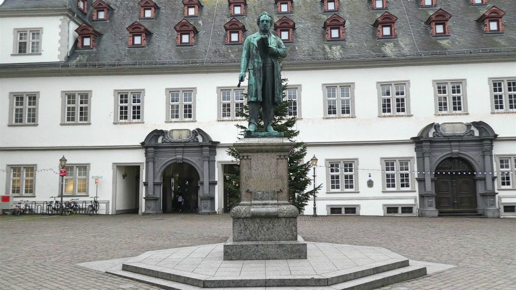 KOBLENZ - het Johannes-Müller-monument op het Jezuïetenplein