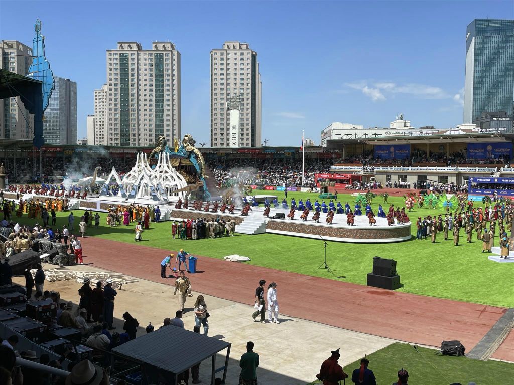 ULAANBAATAR - de openingsceremonie van het Naadam festival in het nationaal sportstadion