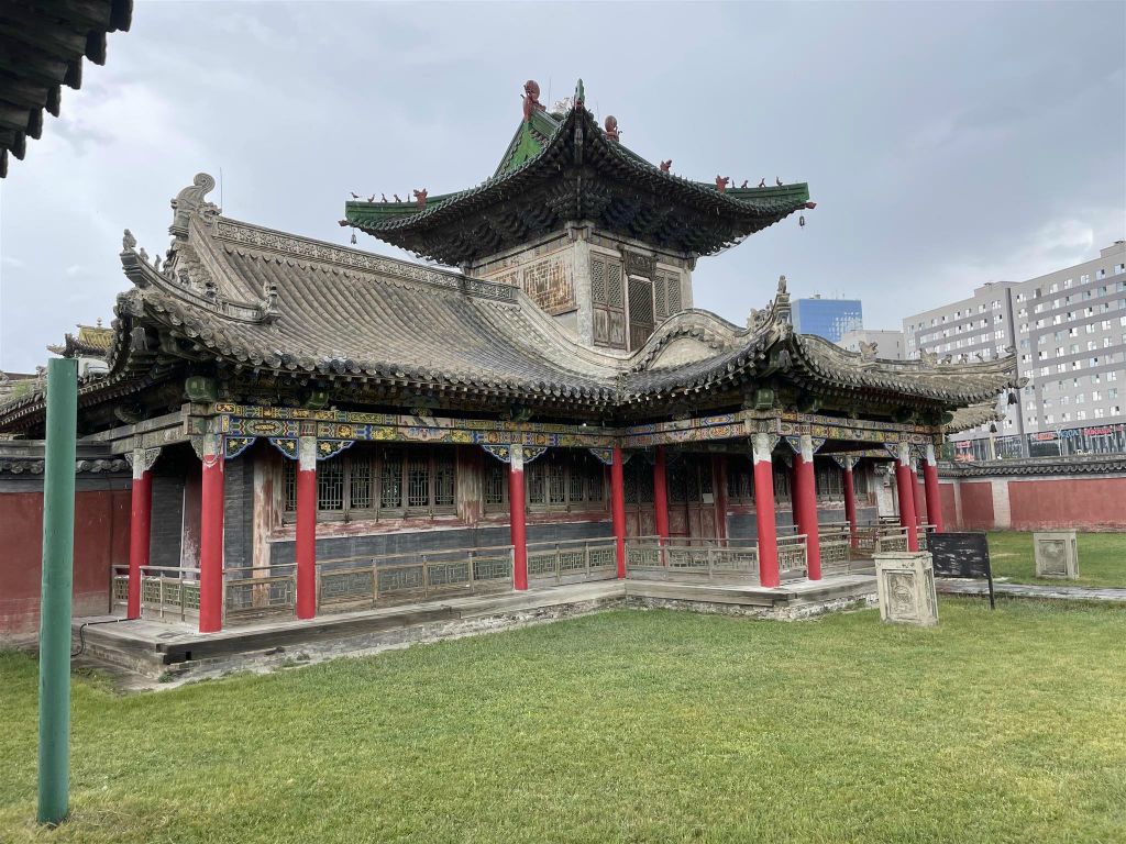 ULAANBAATAR - een gebouw bij het Bogd Khan Paleismuseum