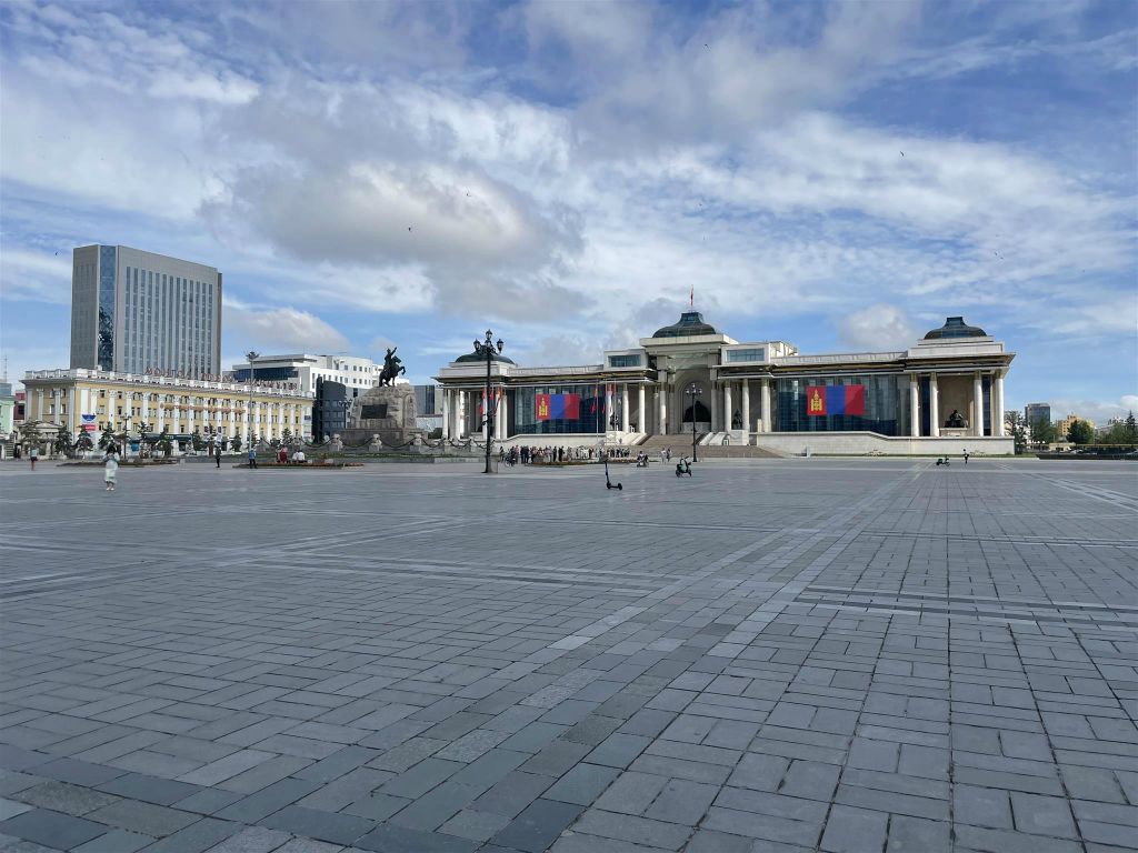 ULAANBAATAR - het Sükhbaatarplein