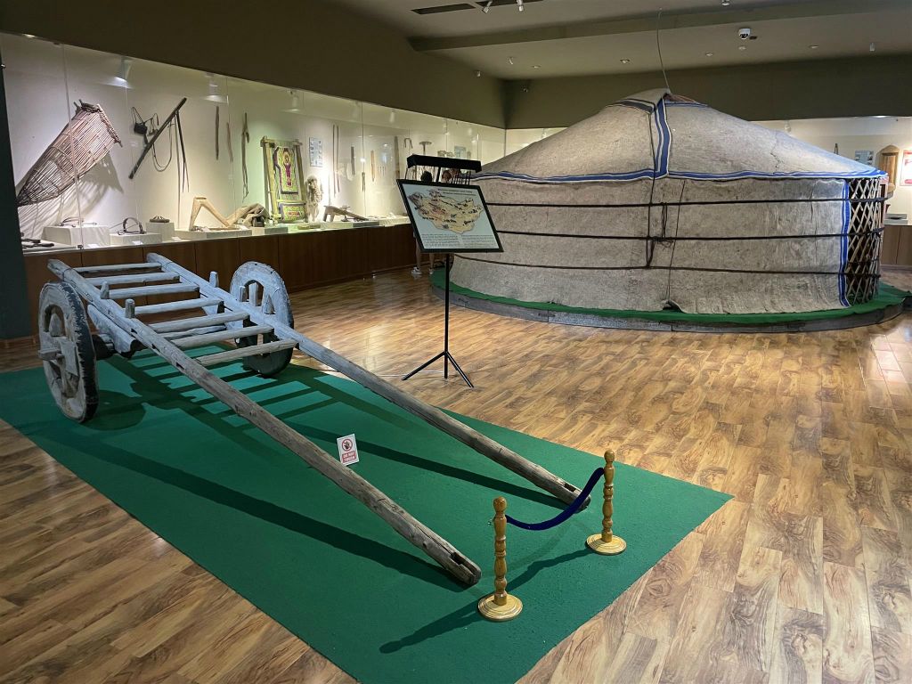 ULAANBAATAR - binnen in het nationaal museum van Mongolië
