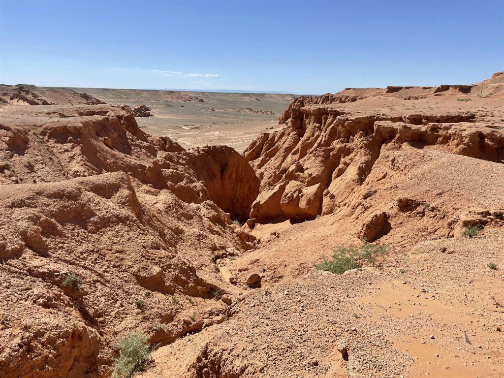 BAYANZAG - de omgeving bij de Flaming Cliffs, de allereerste vindplaats van dinosauriëreieren