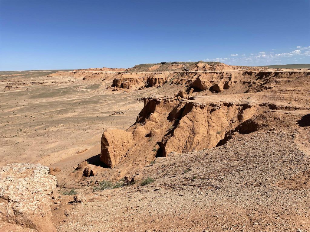 BAYANZAG - de omgeving bij de Flaming Cliffs, de allereerste vindplaats van dinosauriëreieren